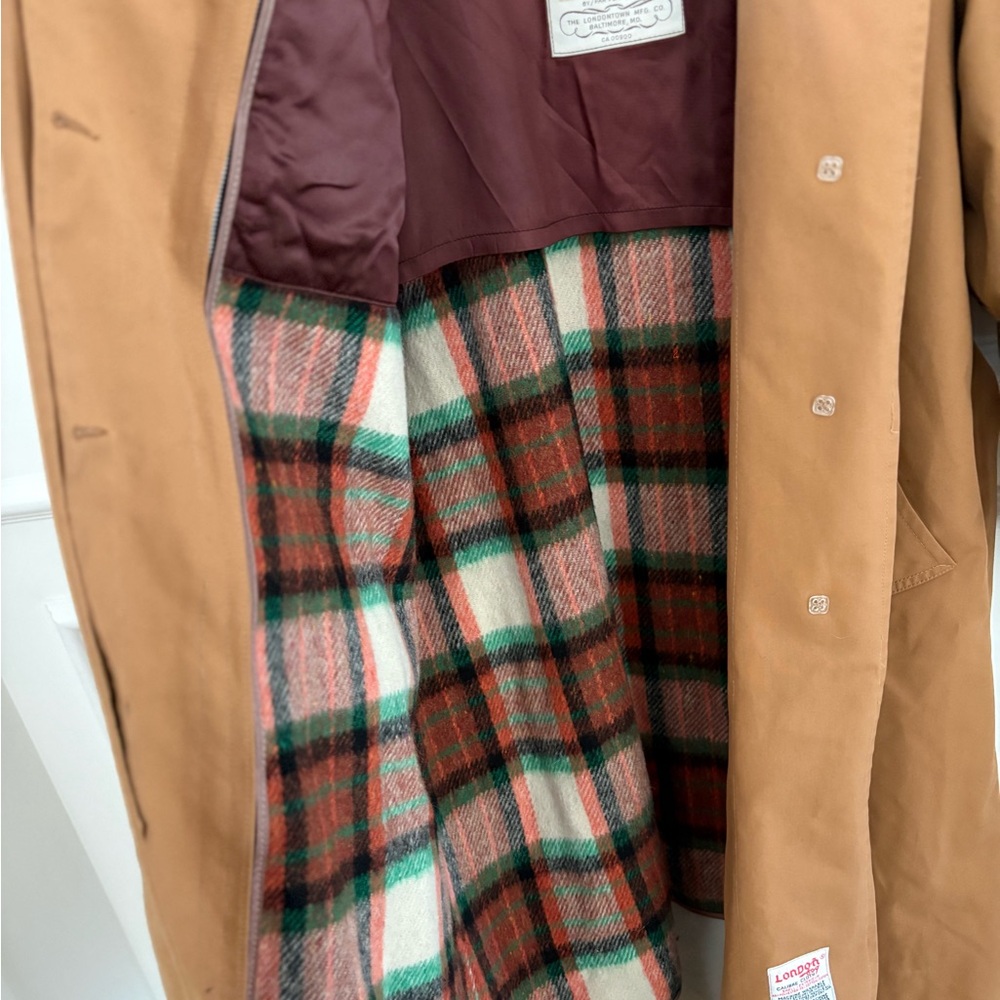 London Fog Camel Tan Single-Breasted Coat with Burgundy Lining - Picture 7 of 11